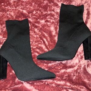Size 12 women’s booties